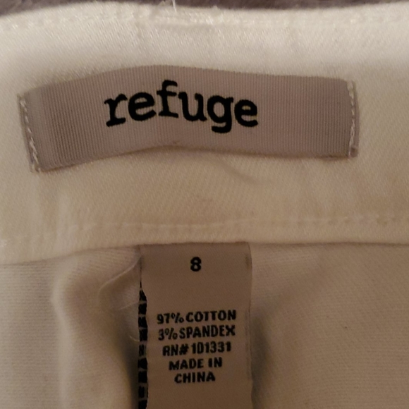 BOGO FREE❣ white distressed jeans 8 NWOT - Picture 3 of 3